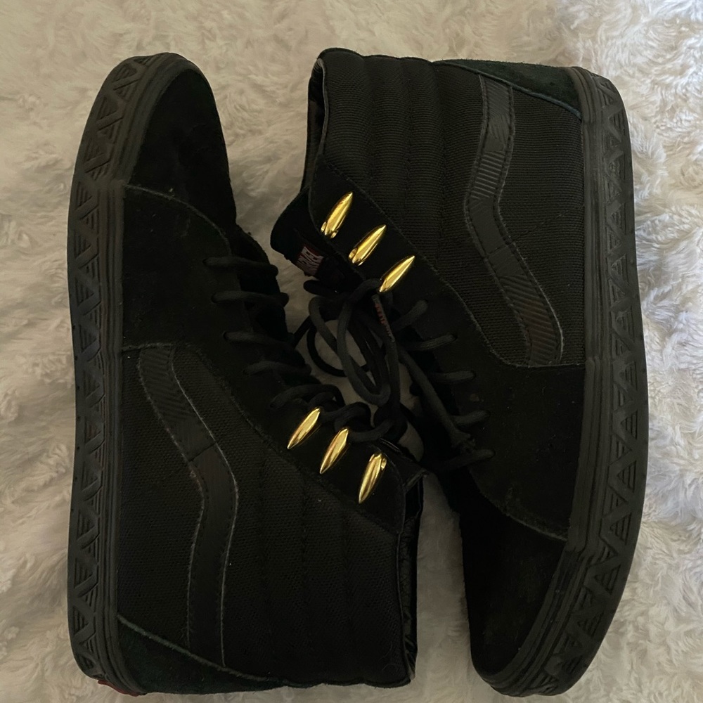 Vans Black Panther